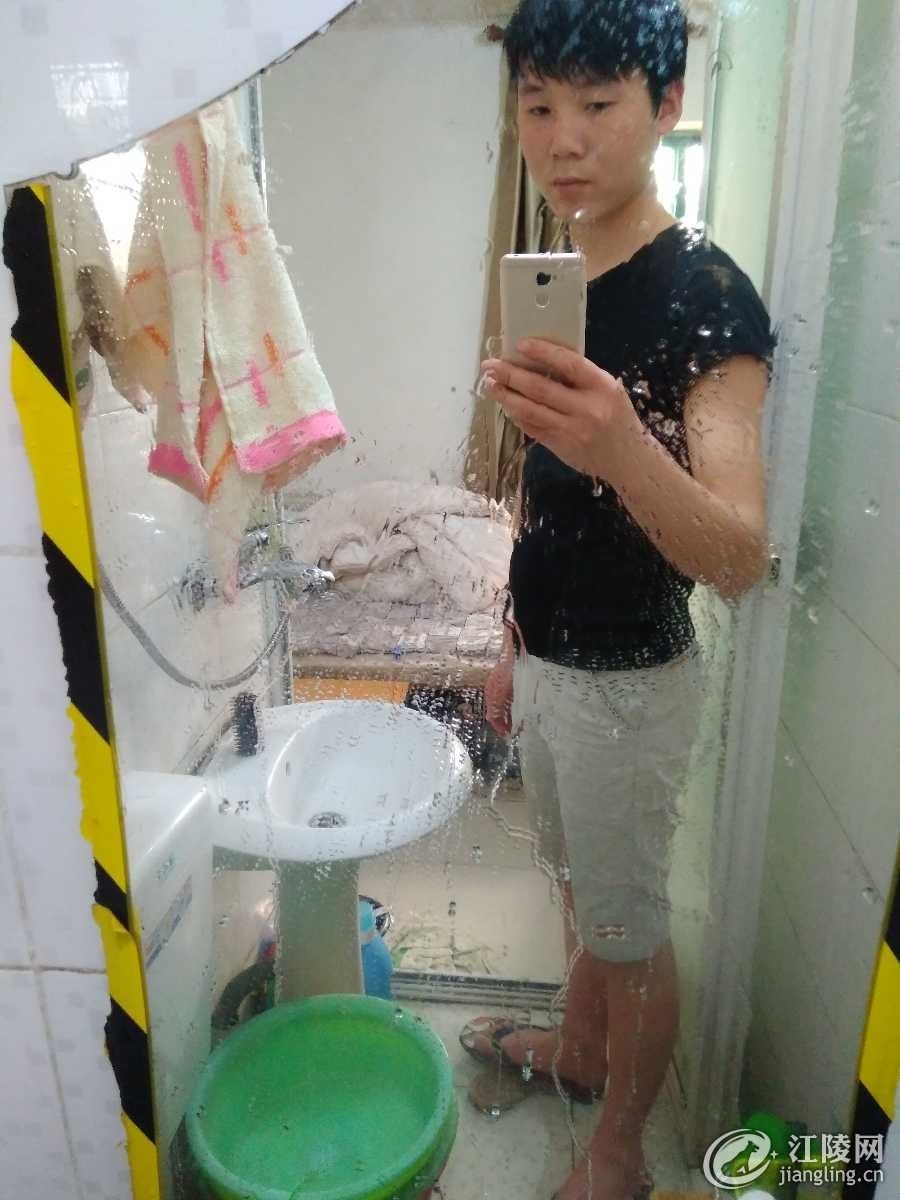 132305ady1himo1l8do2wt.jpg