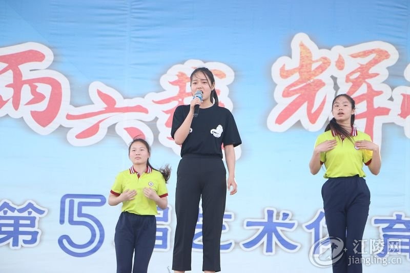 2-1F51QQ14Ya.JPG