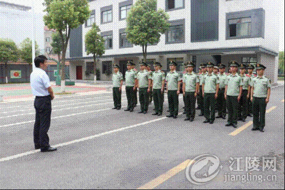 �ء��Ĵ�ҡ��쵼���ع����ֿ�չ�������ڡ�ο�ʻ3.gif