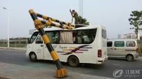 ������޸����ˣ�һ�쿨ס���������������·�������̫����·�������ͷ��